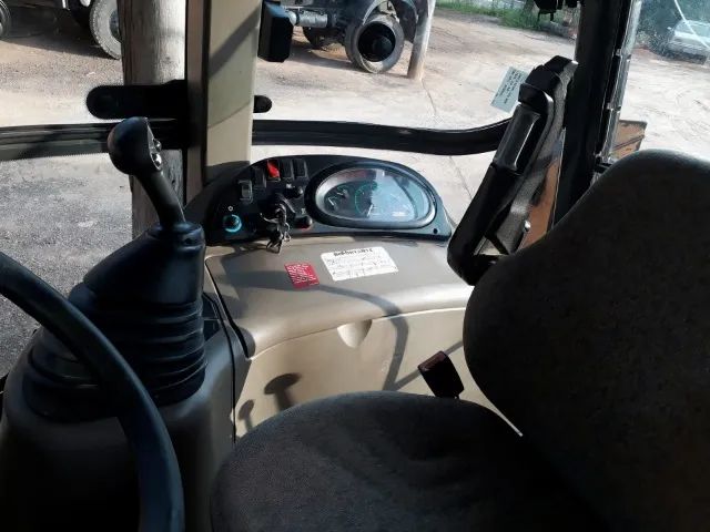 Retroescavadeira Case 580N 4x4 Cabinada 2015 - Foto 6