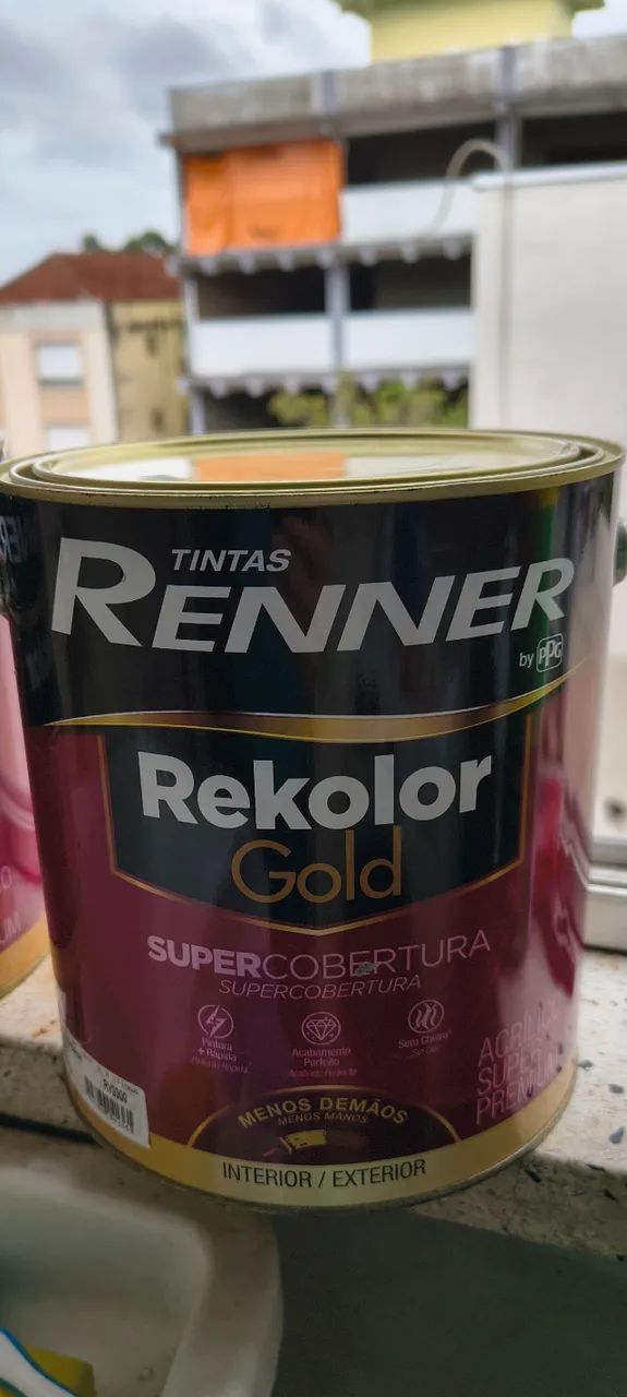Lata de tinta Branca Acrílica 