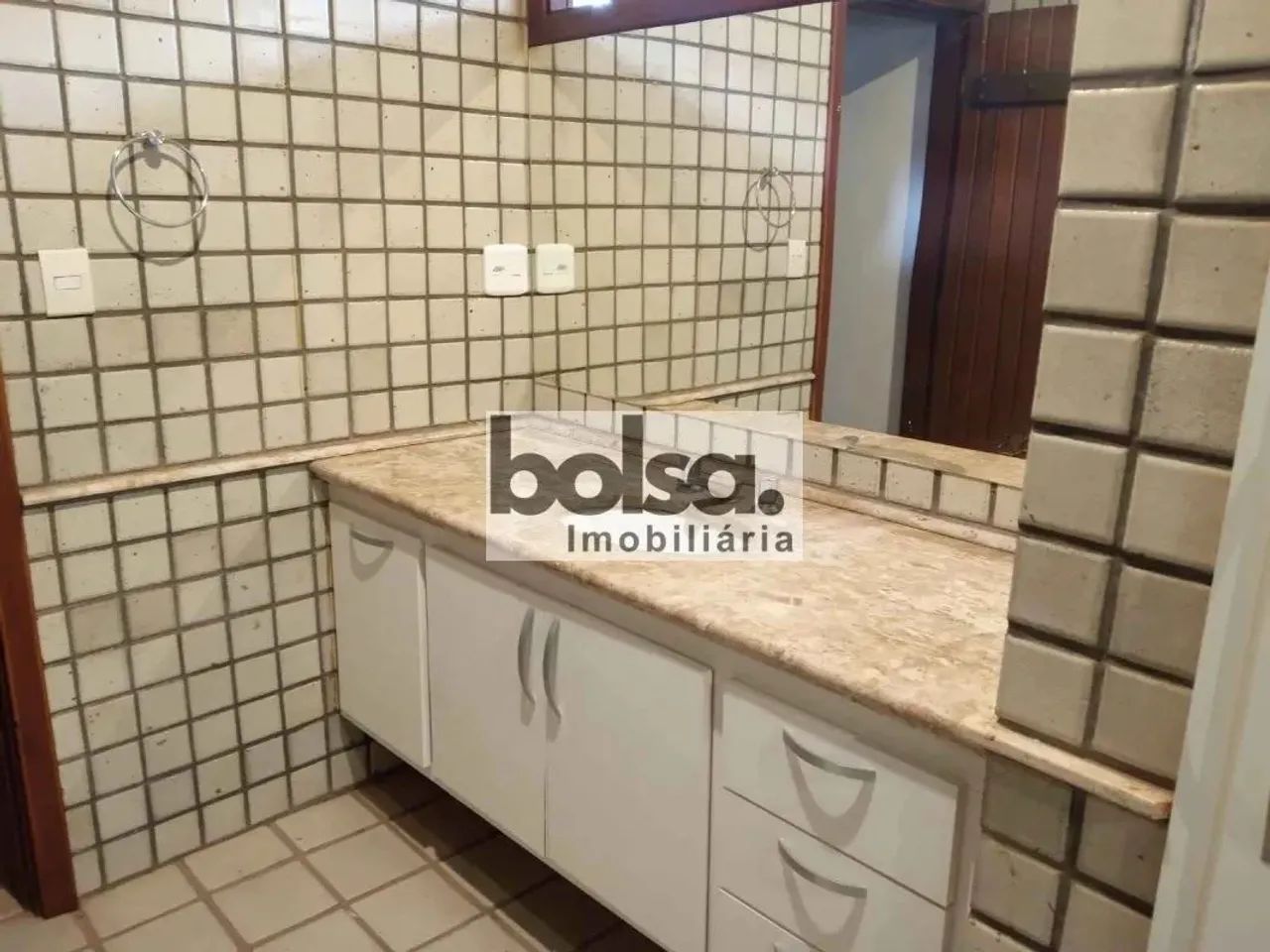 CASA NO CONDOMINÍO SHANGRILÁ COM 4 SUÍTES ! ! - Foto 5