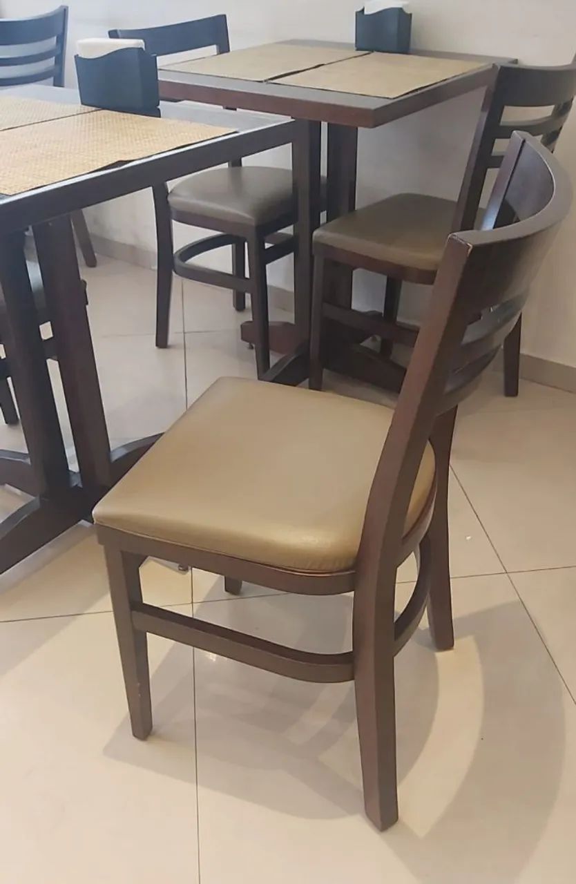 Mesas e cadeiras - Foto 2