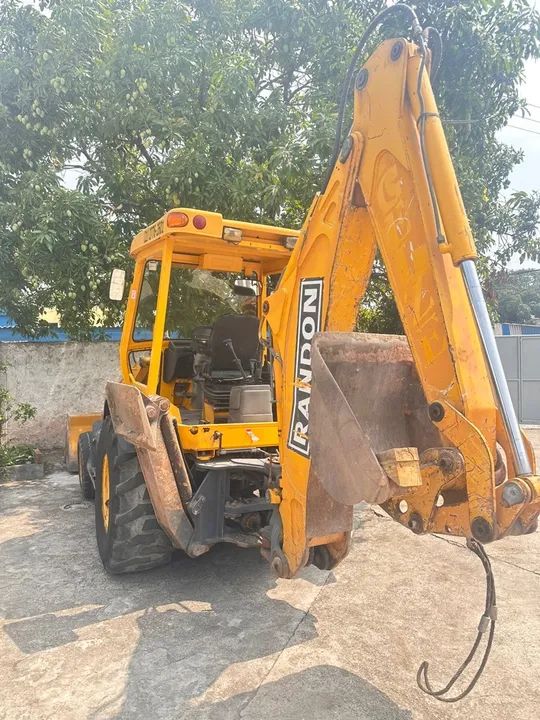 Escavadeira Hidráulica Randon