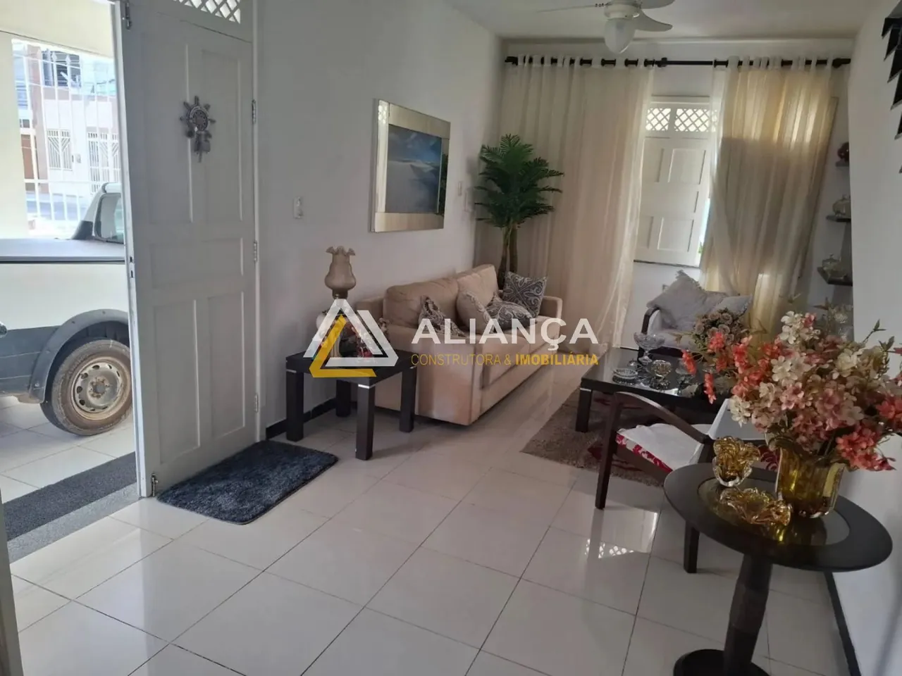 CASA DUPLEX Á VENDA COM 4 QUARTOS SENDO 1 SUÍTE NO BAIRRO SÃO JOSÉ PRÓXIMO A UNIMED EM ARA