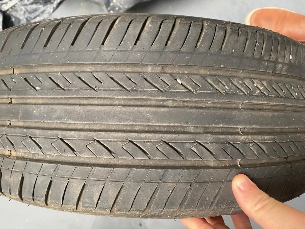 Pneu 195/55 r15 semi-novo
