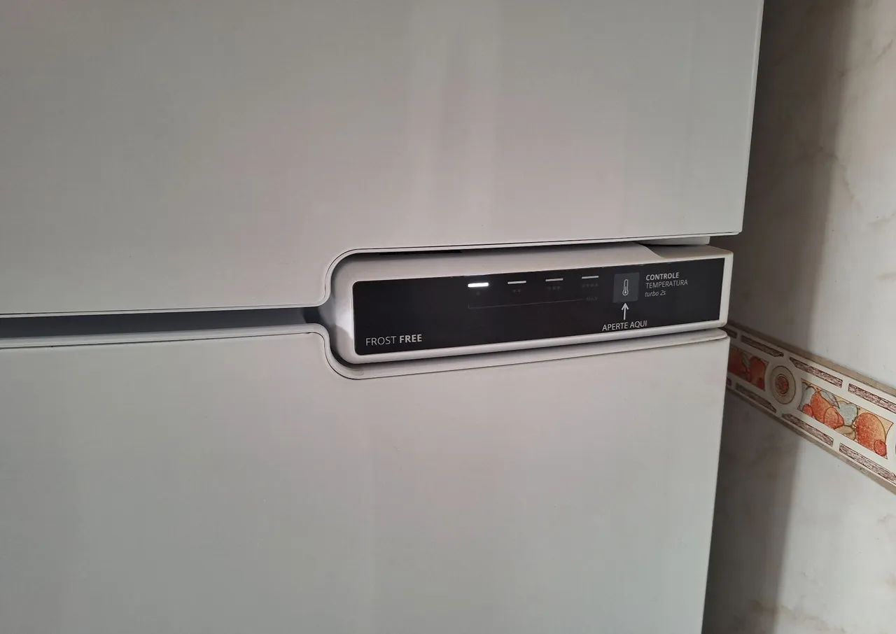 Geladeira Brastemp 2 portas 375 litros - Foto 4