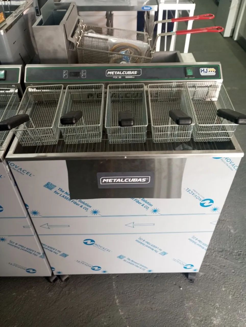 NZ. Fritadeira elétrica 5 cestos 30 L 10.000w METALCUBAS 