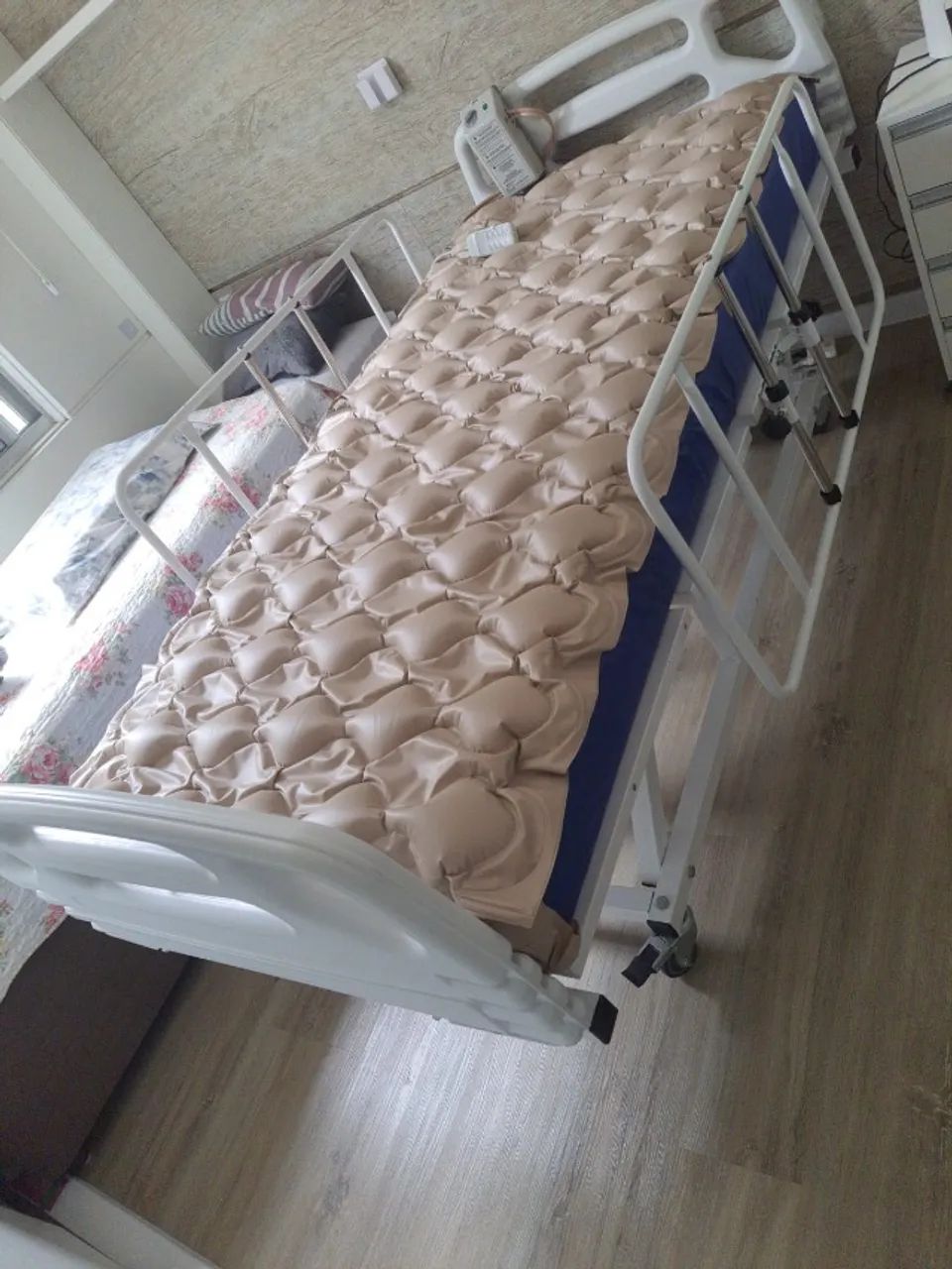 Cama Hospitalar Elétrica + Colchão Pneumático + Colchão D33 - Foto 5