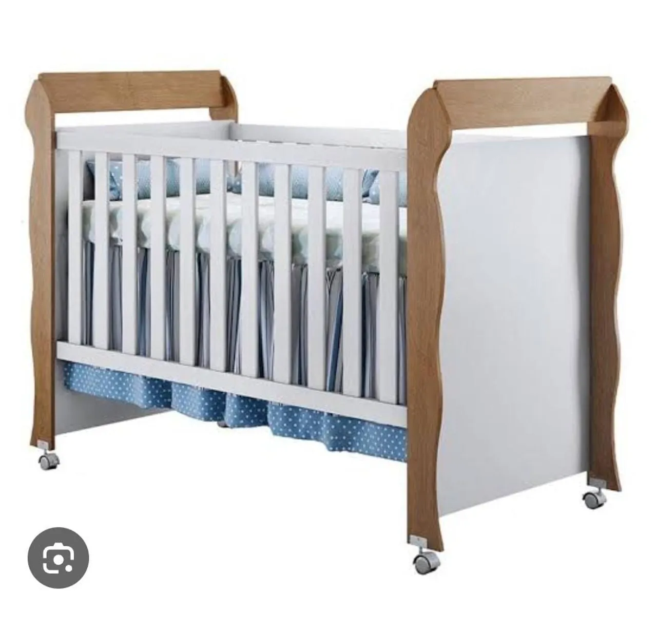 Berço de Bebê Moderno com Design Elegante