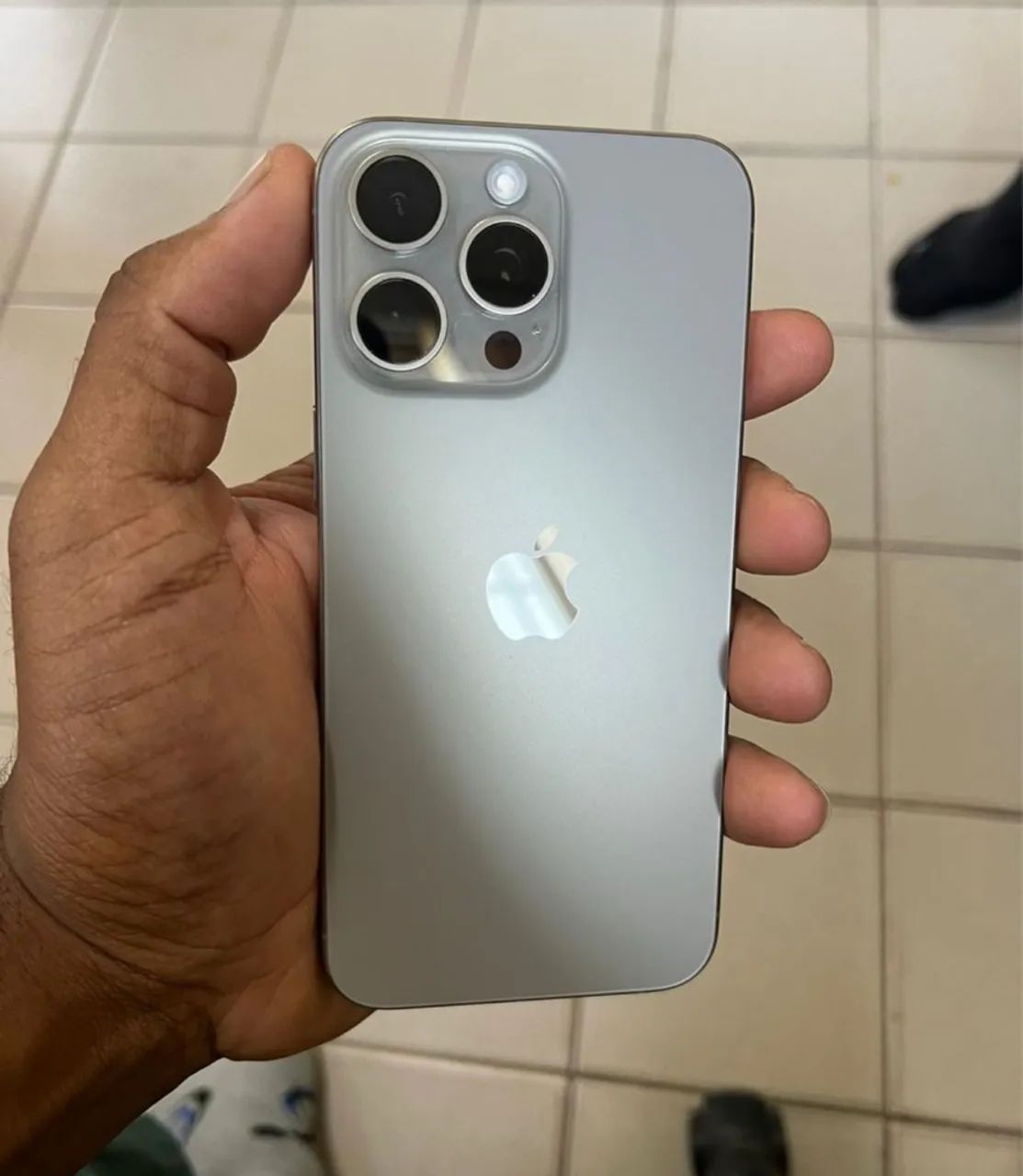 iPhone 15 Pro Max - 256gb - 2 meses de uso - Foto 2