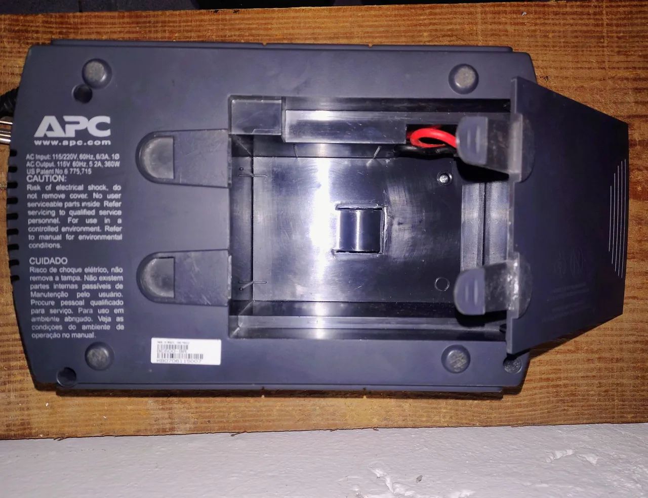 Nobreak APC ES600 (600VA) - com caixa - Foto 4