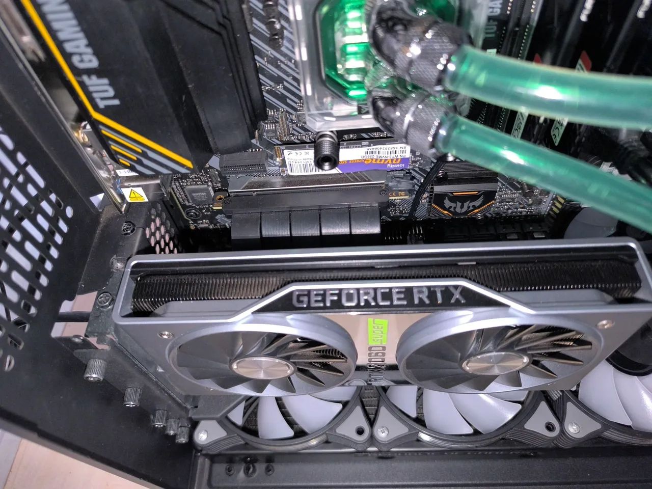 Placa de Vídeo GeForce RTX 2060 super founders edition