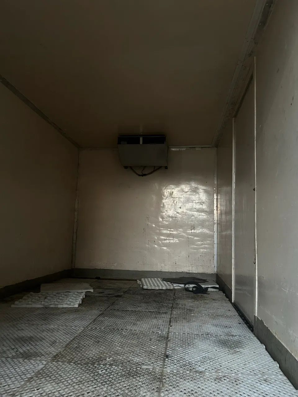 Sprinter 415 ano 25/16 com baú isotérmico  - Foto 2