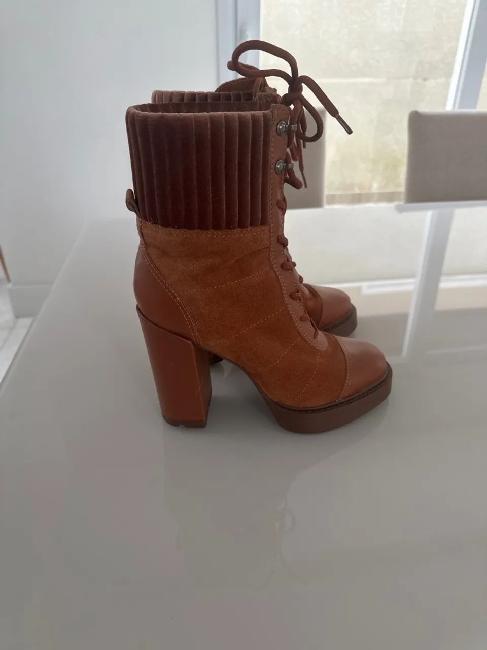 Bota Feminina de Couro Marrom - Foto 3