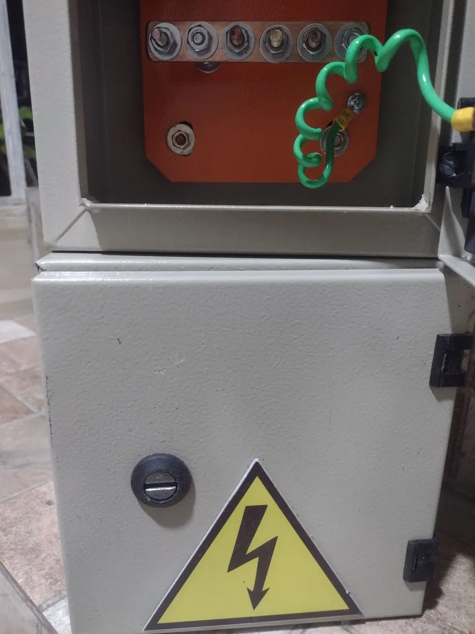 Quadro metálico ideal para telecom e bomba piscina  - Foto 3