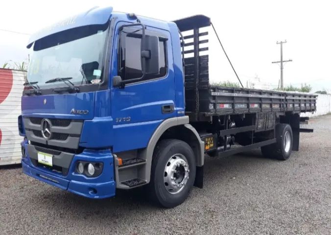 Atego Carroceria 2015