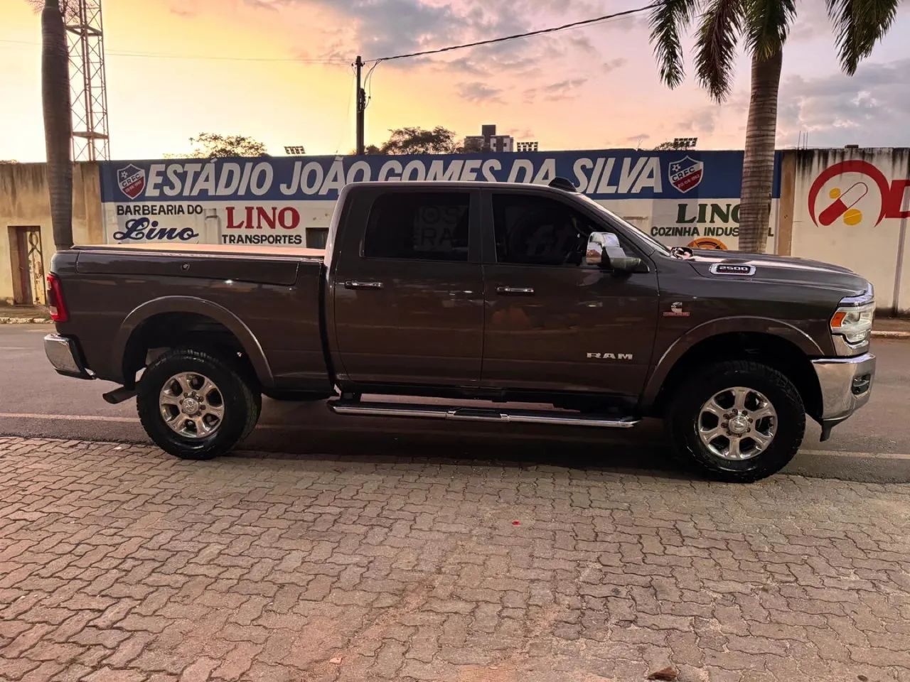 Ram 2500 Laramie 6.7 Tdi Cd 4X4 Diesel - Foto 3