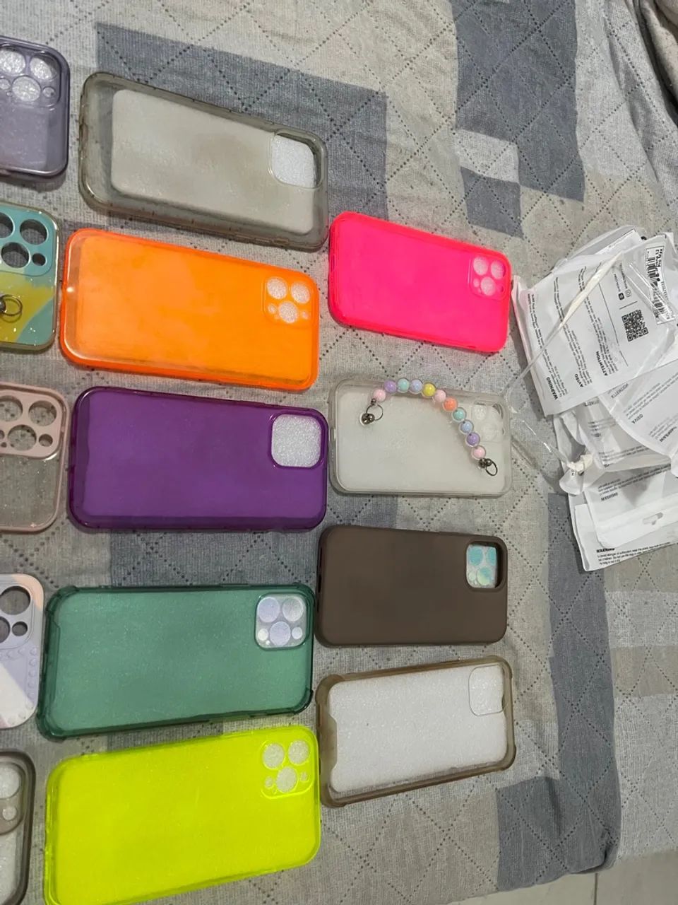 Lote com 14 CASES capinhas para celular iPhone 12 PRO MAX  - Foto 2