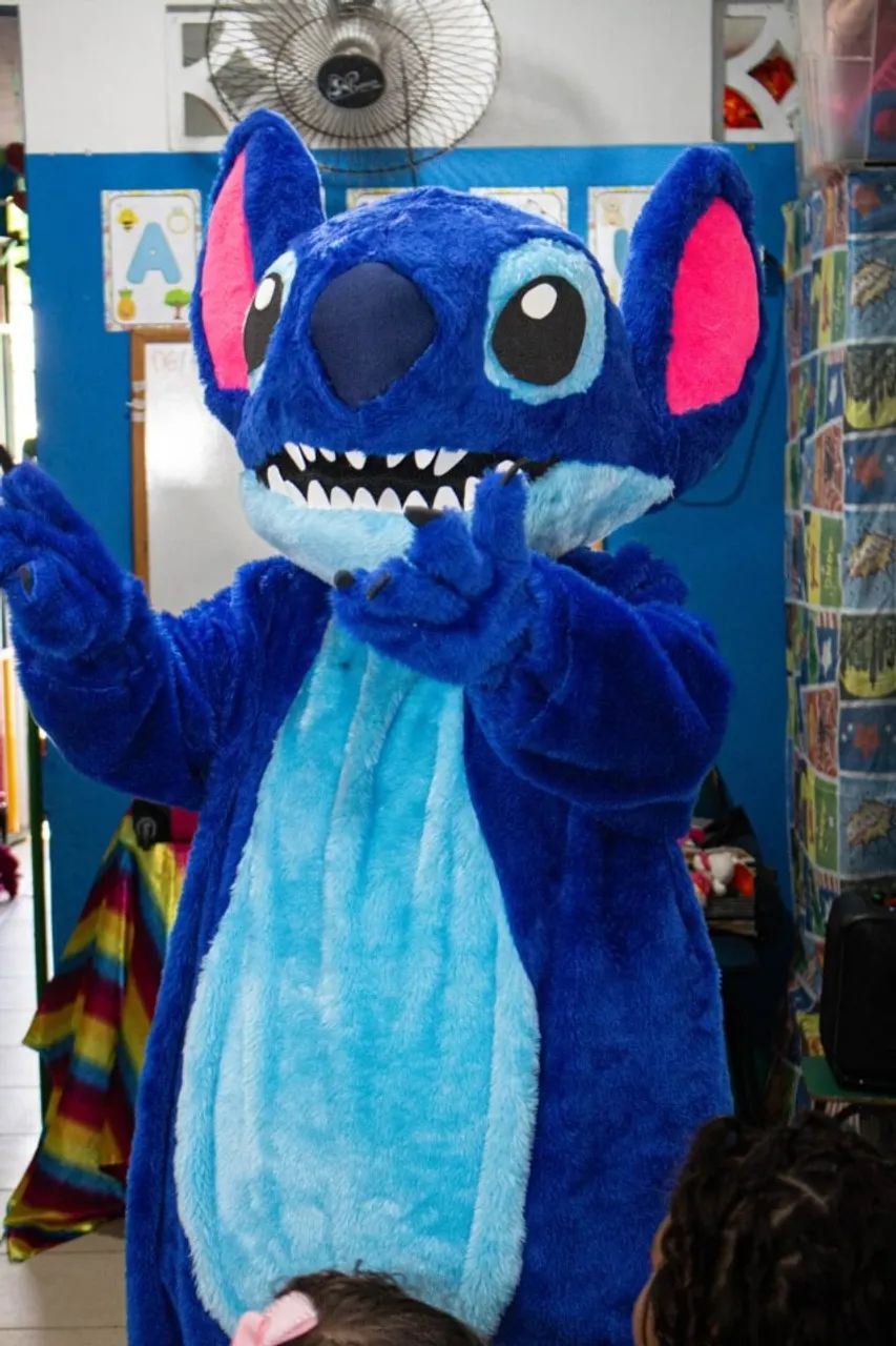 Personagem Vivo Stitch e Outros