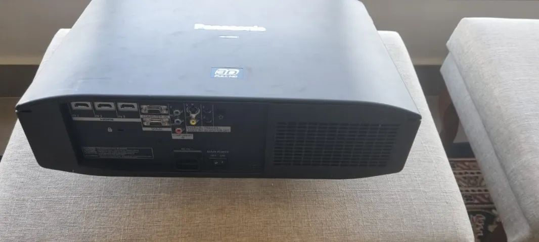 projetor panasonic PT AE 9000