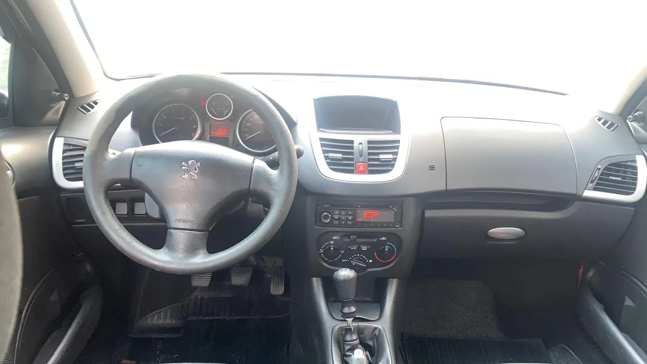 Peugeot 207 XR 1.4 2011  - Foto 5