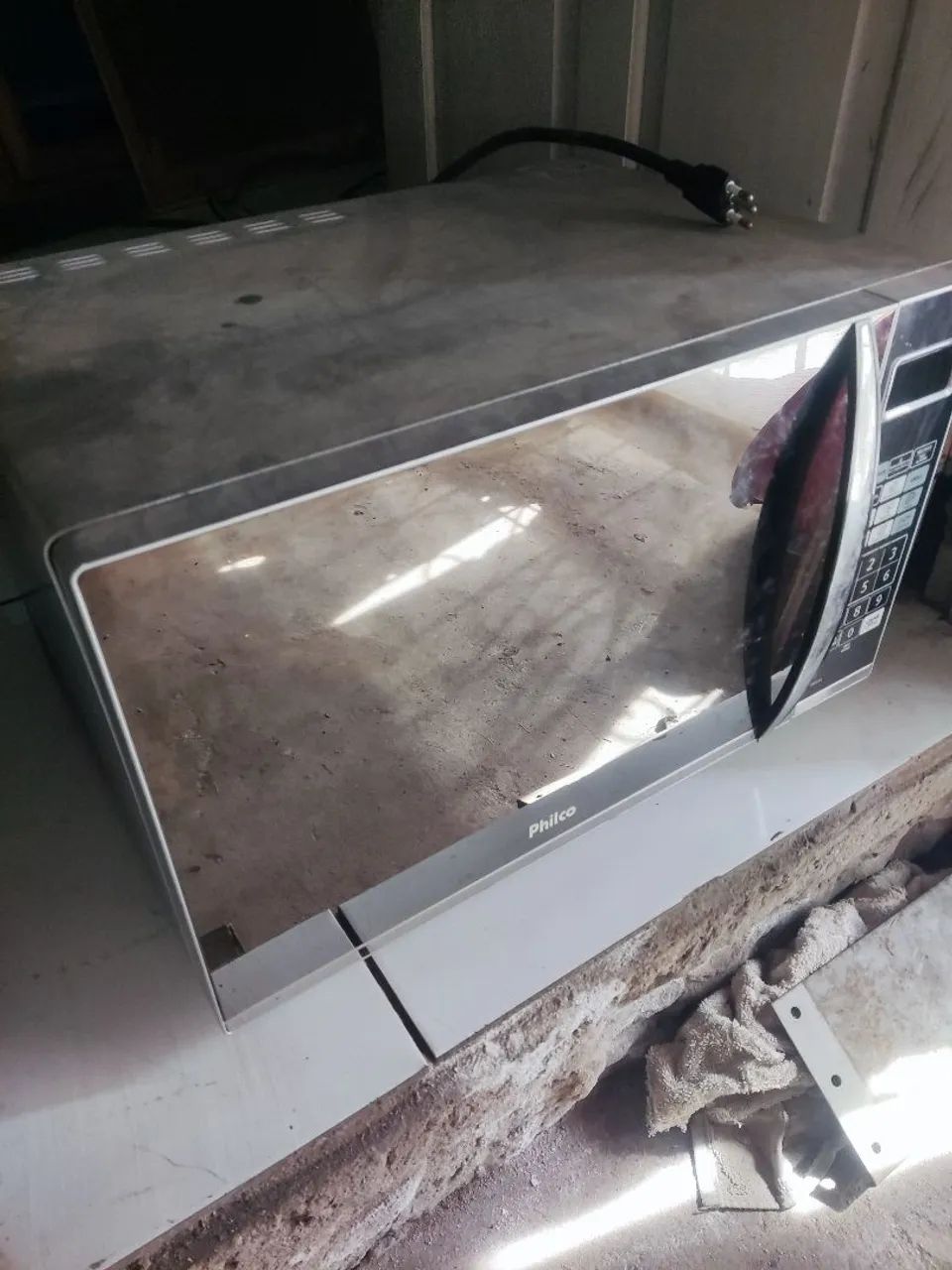 Microondas PARA RETIRADA DE PEÇAS 