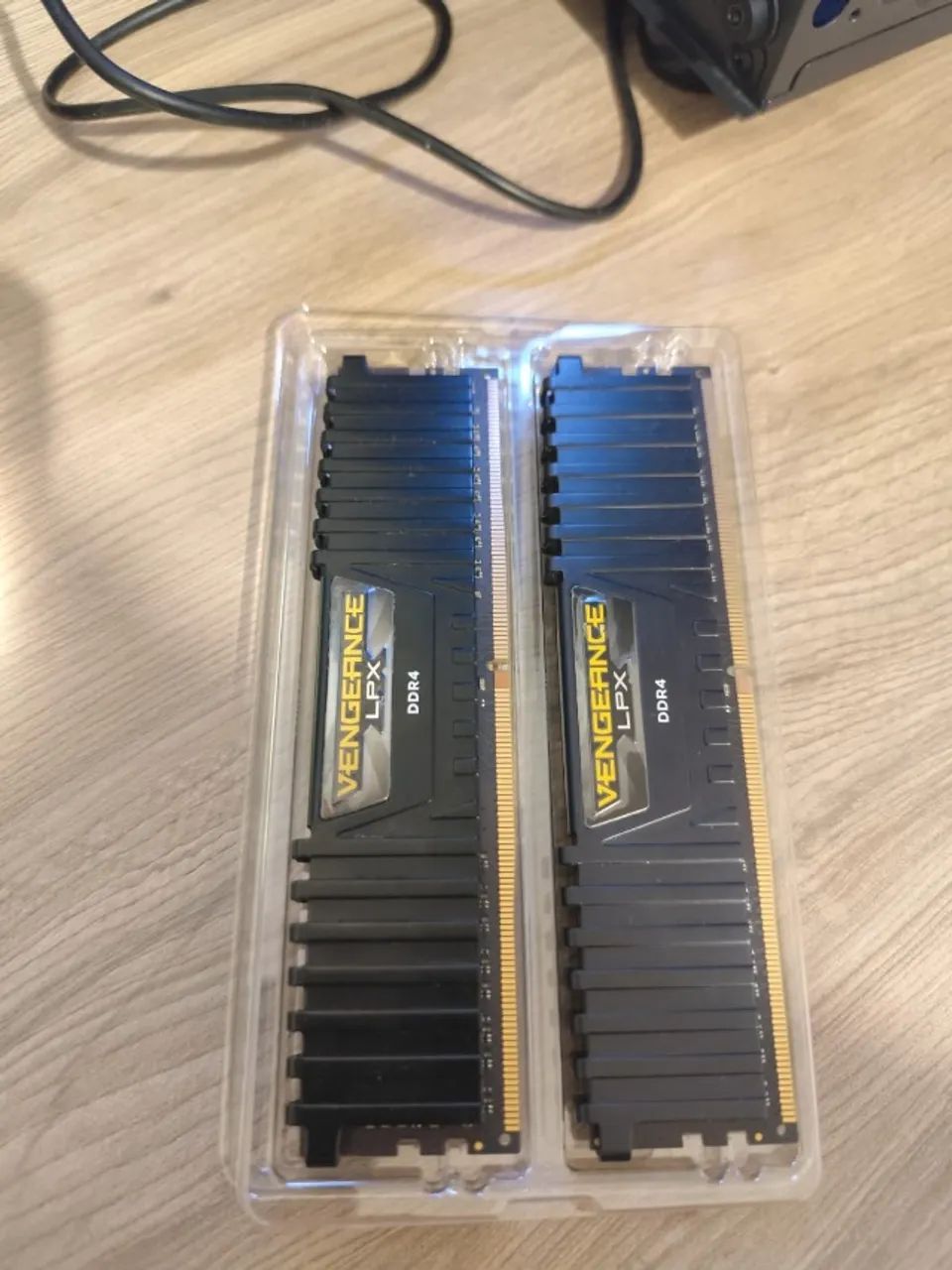 Kit de memória DDR4 DRAM 2400 MHz 16 GB (2x8GB) VENGEANCE® LPX - Preto - Foto 5
