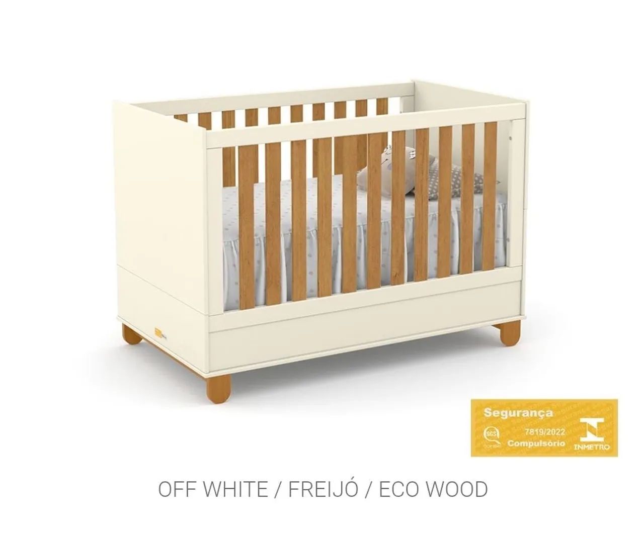 Berço Off White com Detalhes em Madeira