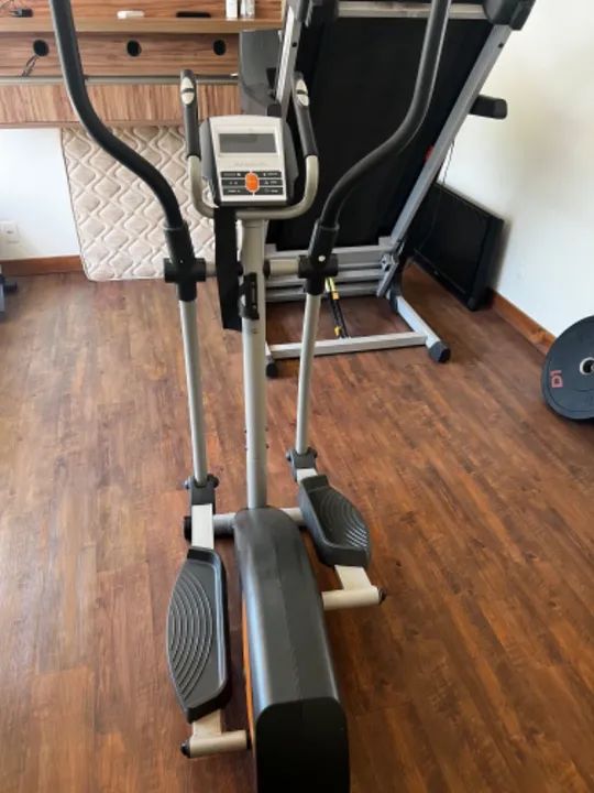 Aparelho de ginastica- Eliptico - Foto 4