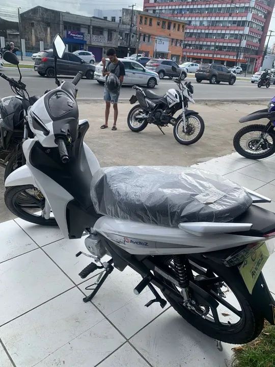 Moto Avelioz 150cc Branca - Nova!