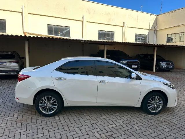 Toyota Corolla Altis 2017 - Único dono Impecável 