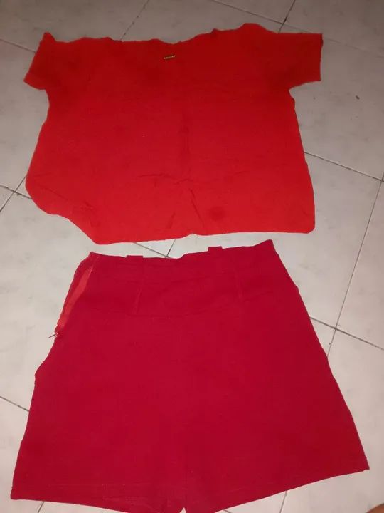 Conjunto Vermelho - Blusa e Shorts 