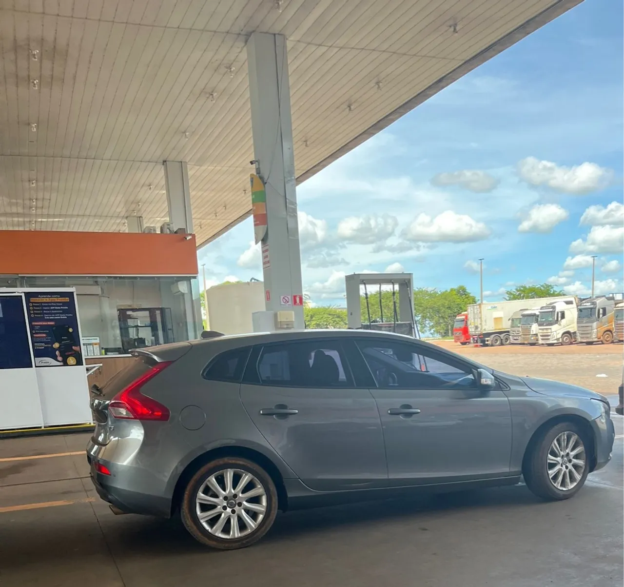 Volvo v 40 t3 automático