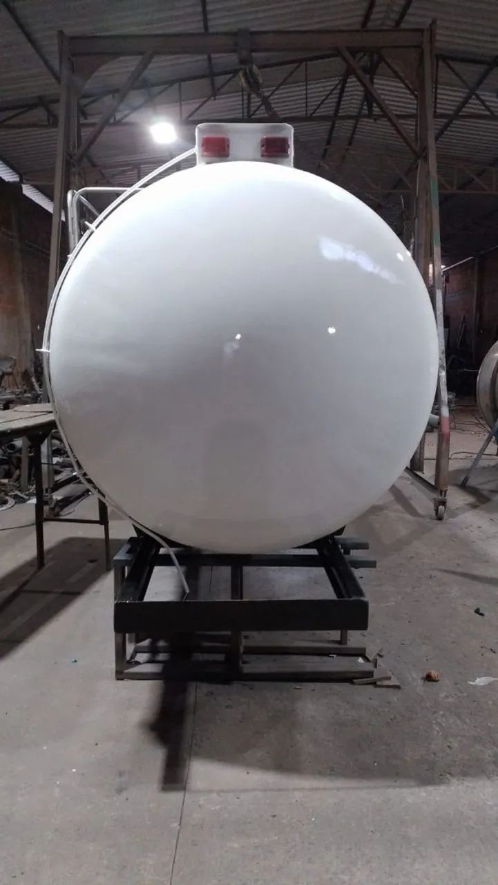 Tanque pipa inox de  10 mil litros água potável  pra caminhão  toco  - Foto 3