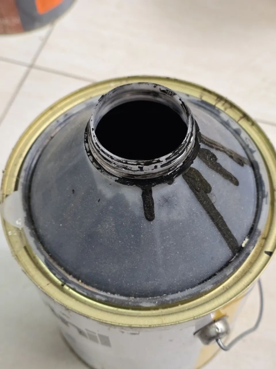 Tinta esmalte Base Água Maxvinil :: Preto Acetinado :: Galão 3,6L :: parcialmente usado - Foto 4