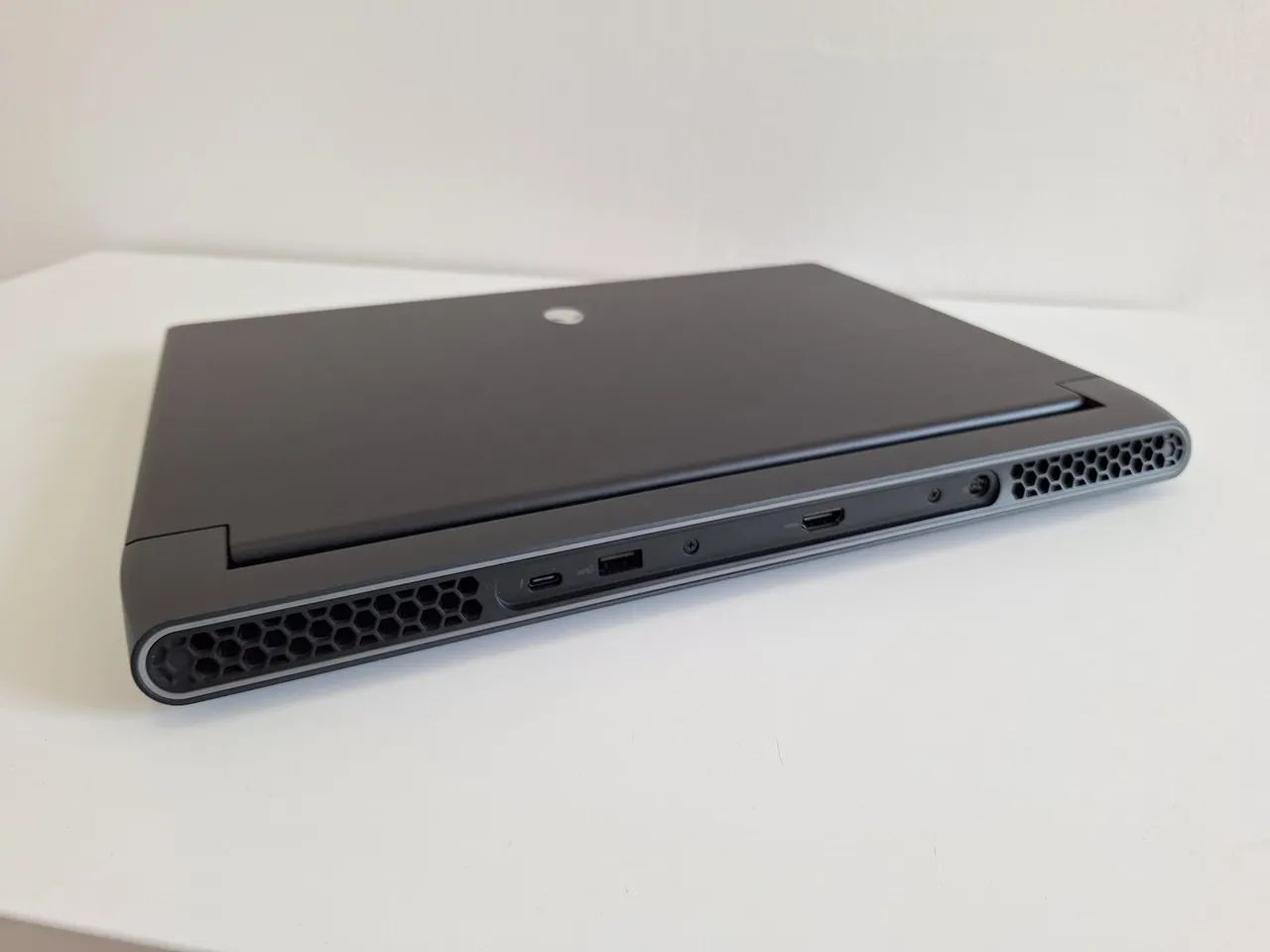 Alienware M15 R7  - Foto 4