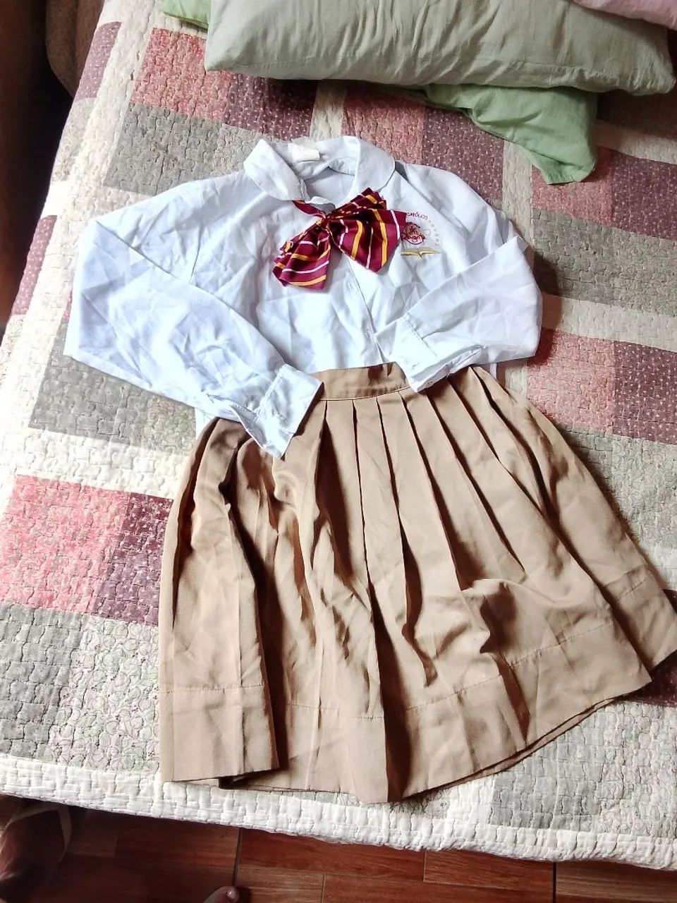 Uniforme escolar feminino colégio Resgate 