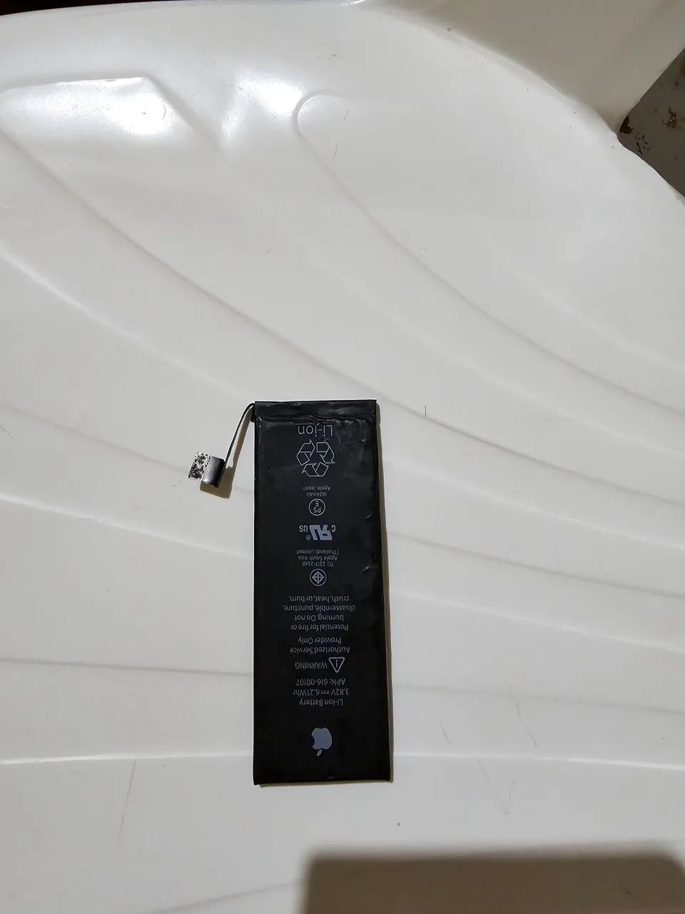 Bateria original retirada Iphone 5SE 2016 - Foto 3