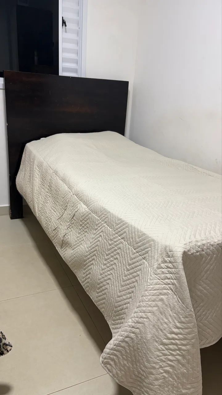 Cama de solteiro- colchão Ortobom e cama 