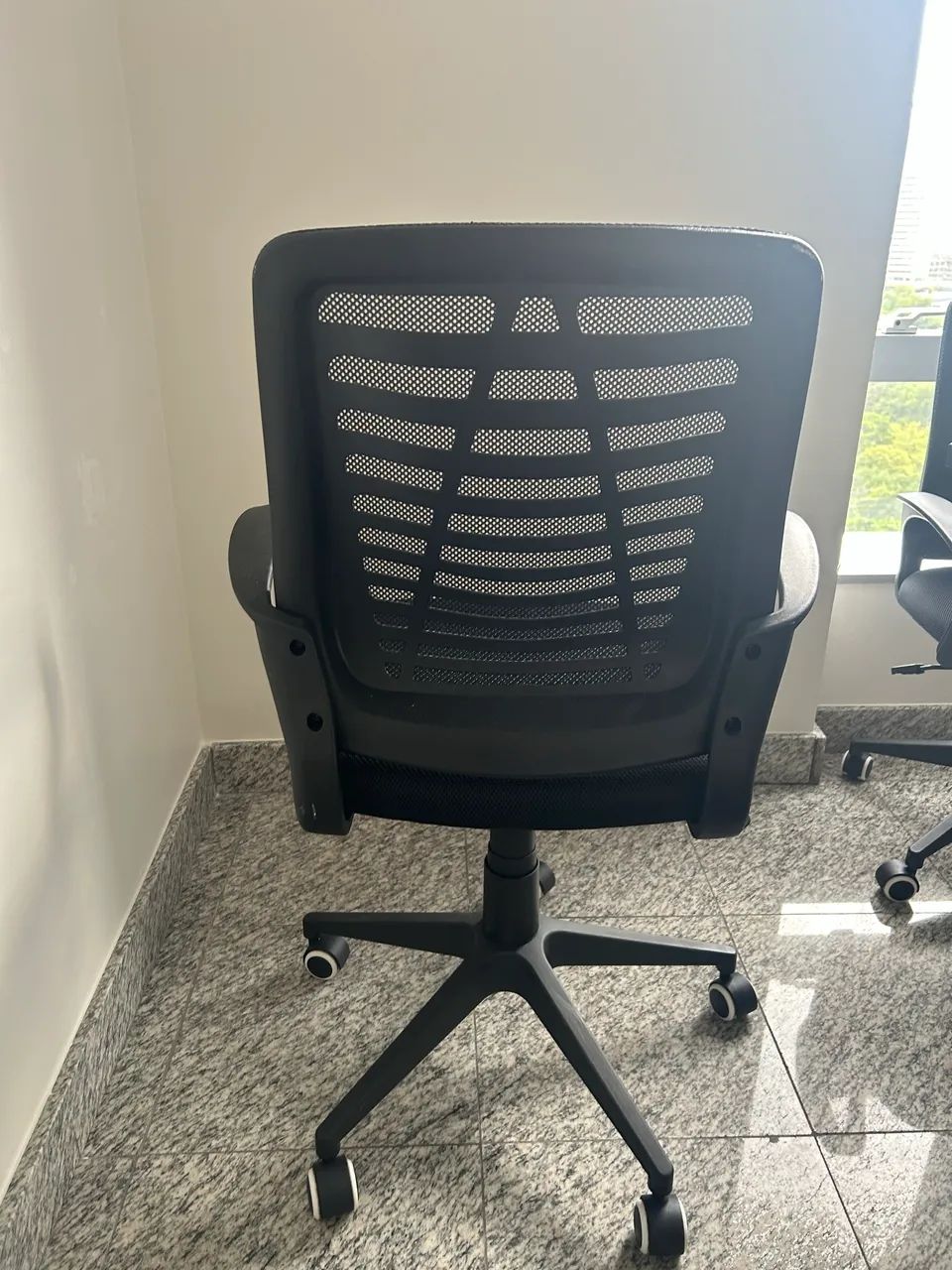 Cadeira de escritório - Original Tok&Stok - Foto 2