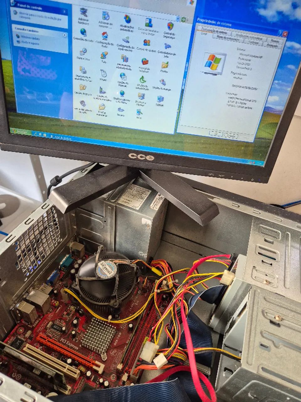 Desktop antigo com Windows XP