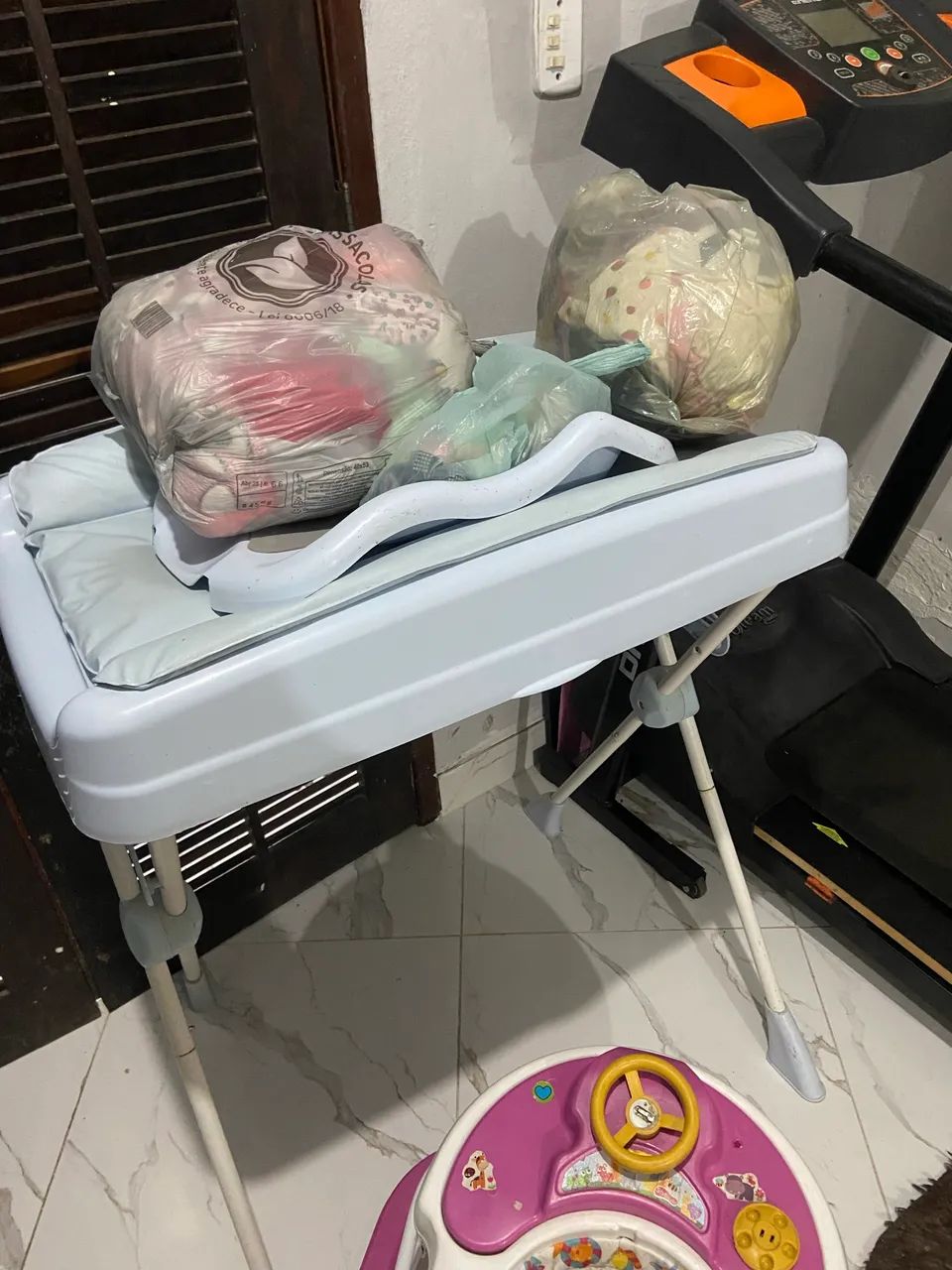 Andador para bebê e trocador - Foto 2