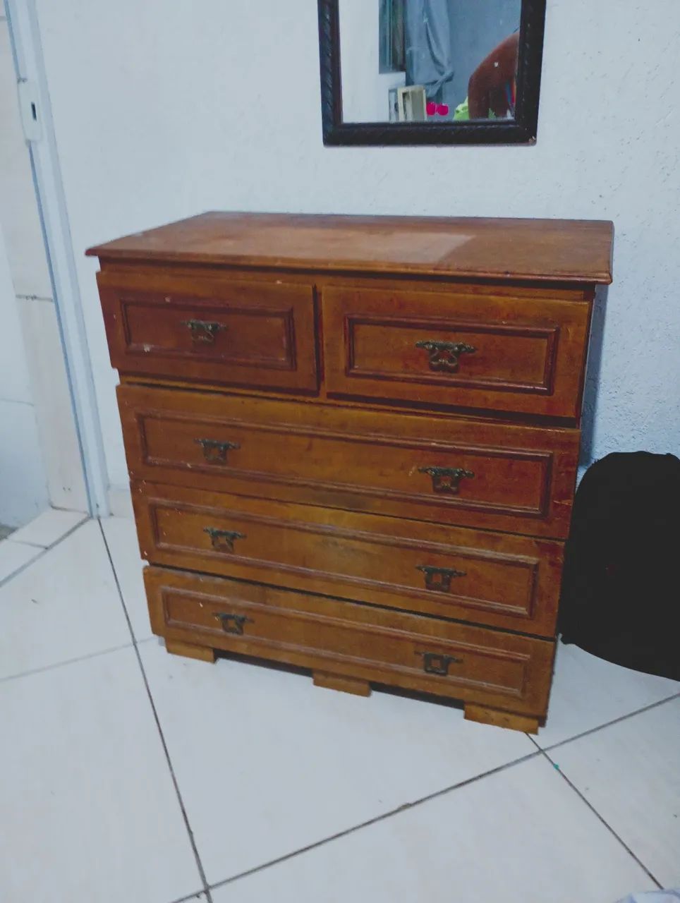 Cômoda de madeira 