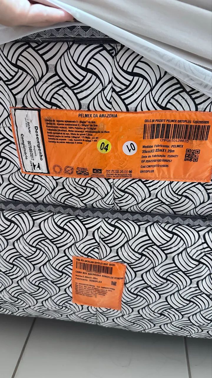 Cama Solteirão Pelmex com Colchão e Roupas de Cama - Foto 2