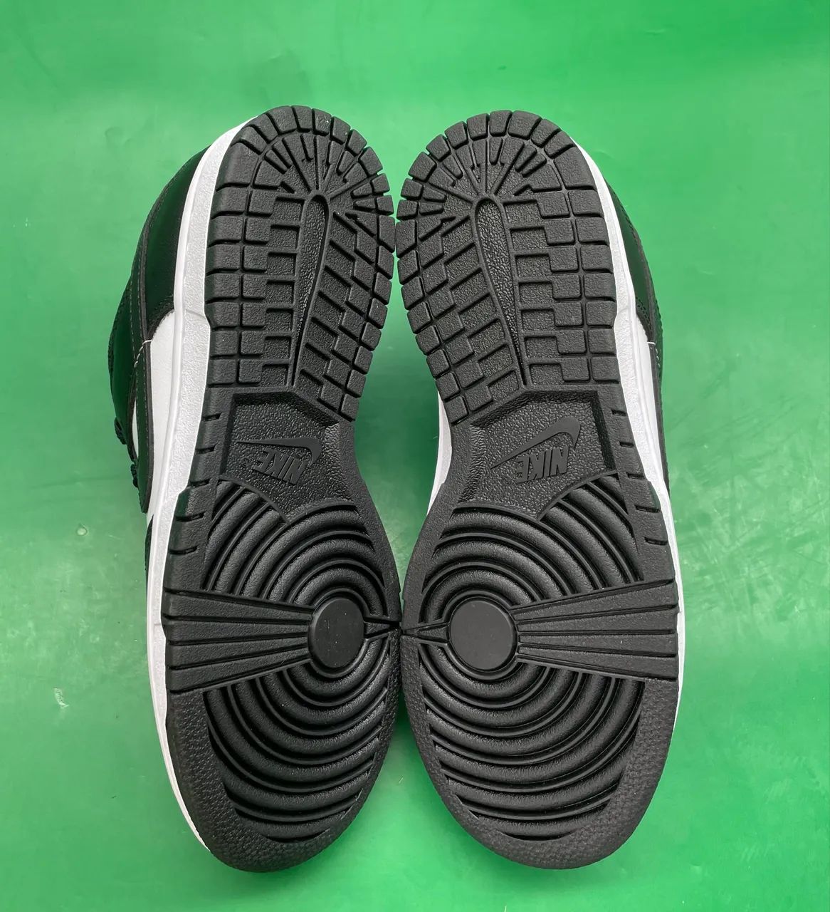 tênis nike dunk low panda 35 - Foto 5