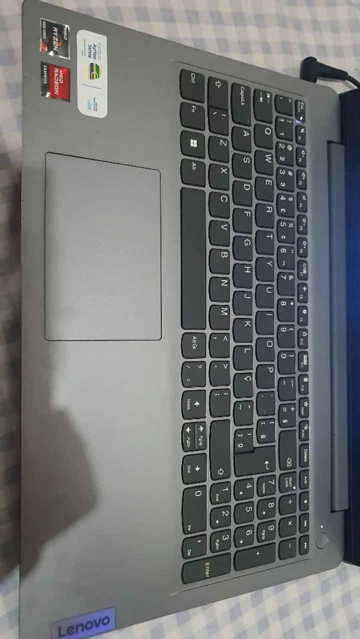 Notebook Lenovo - Foto 3