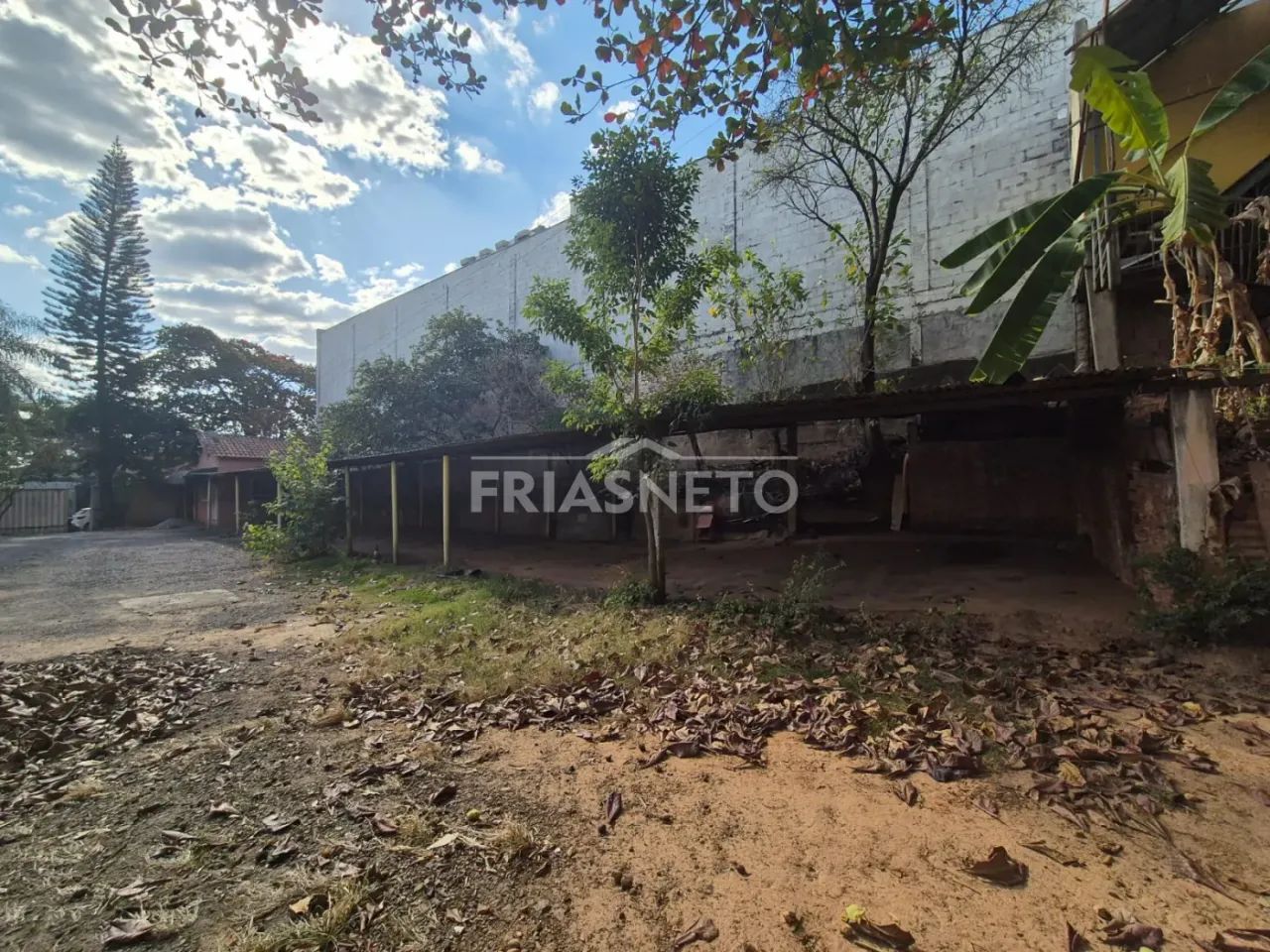 Terreno comercial na Av Independência, bairro alto