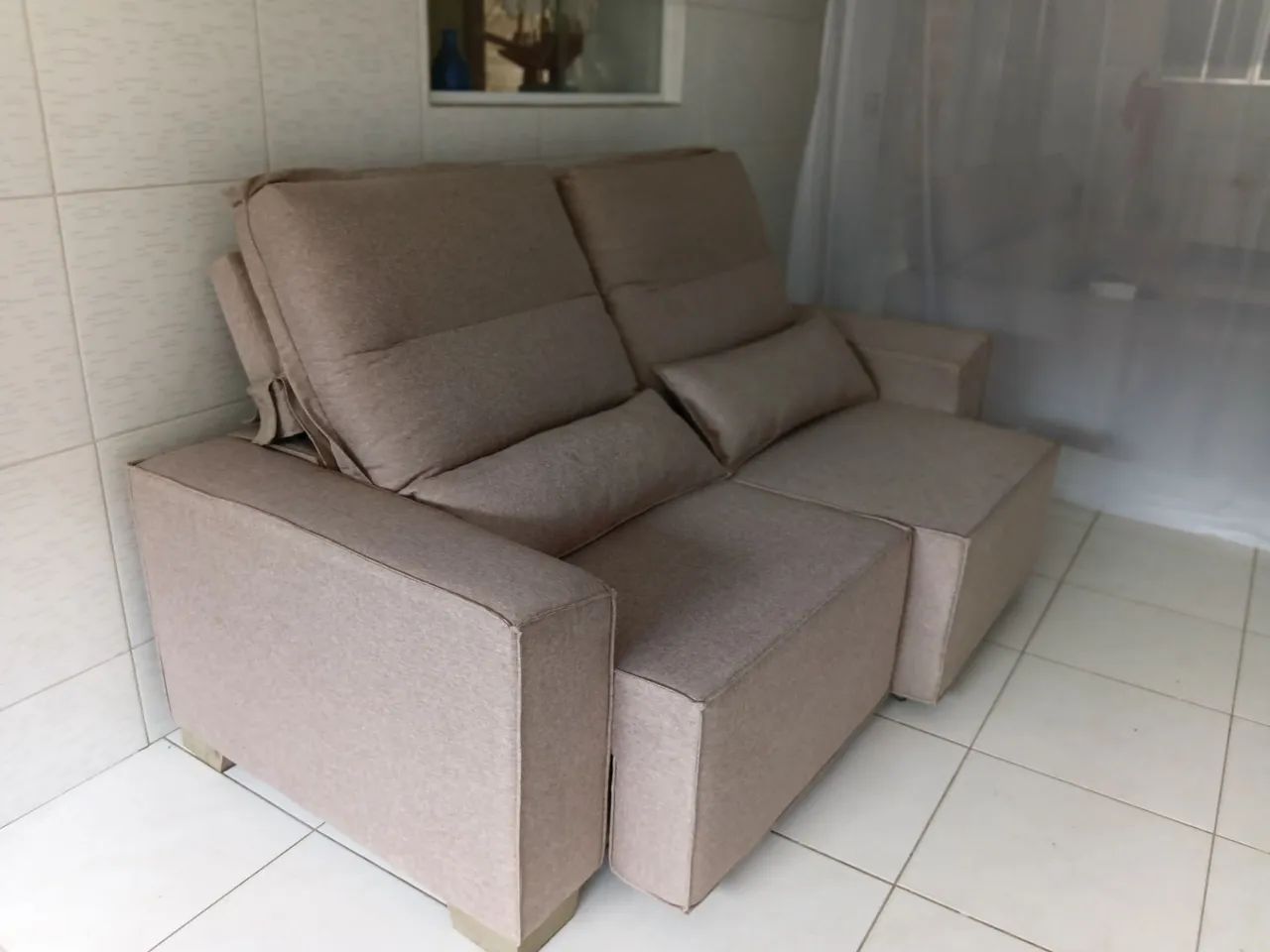 Sofá retrátil e reclináveis novo - Foto 2