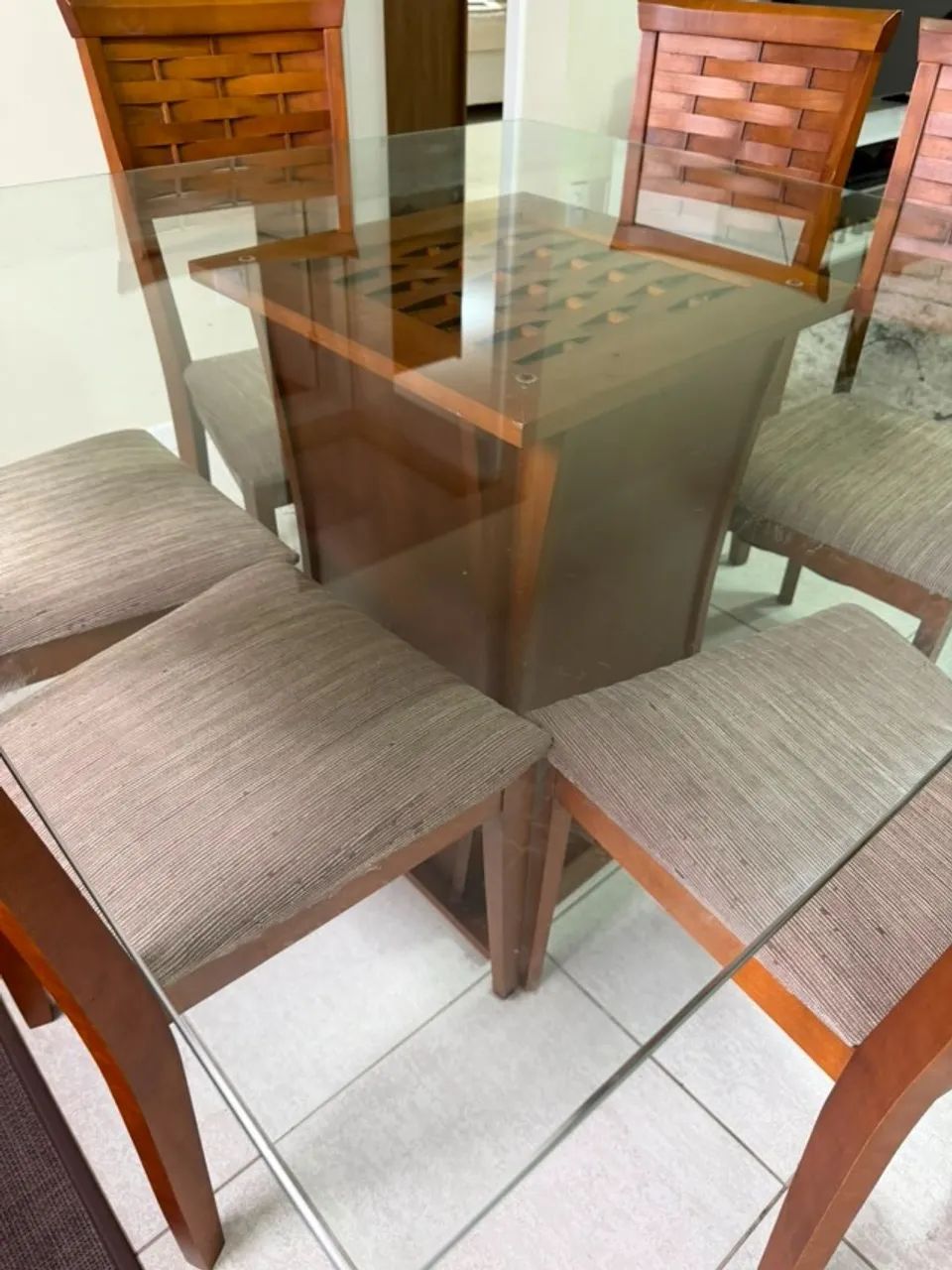 Mesa de Jantar de Vidro