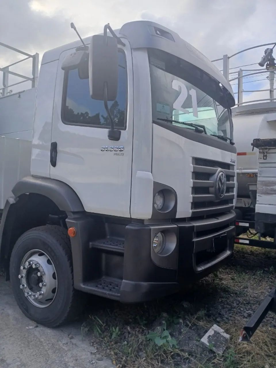 VW 31330 6X4 2021 COMBOIO