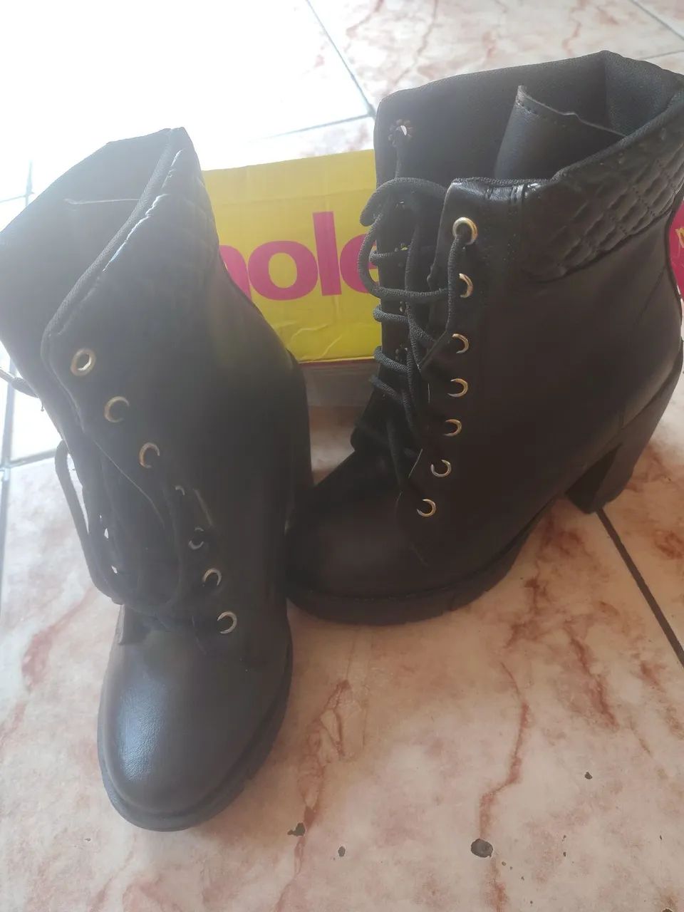 Sapatos femininos 