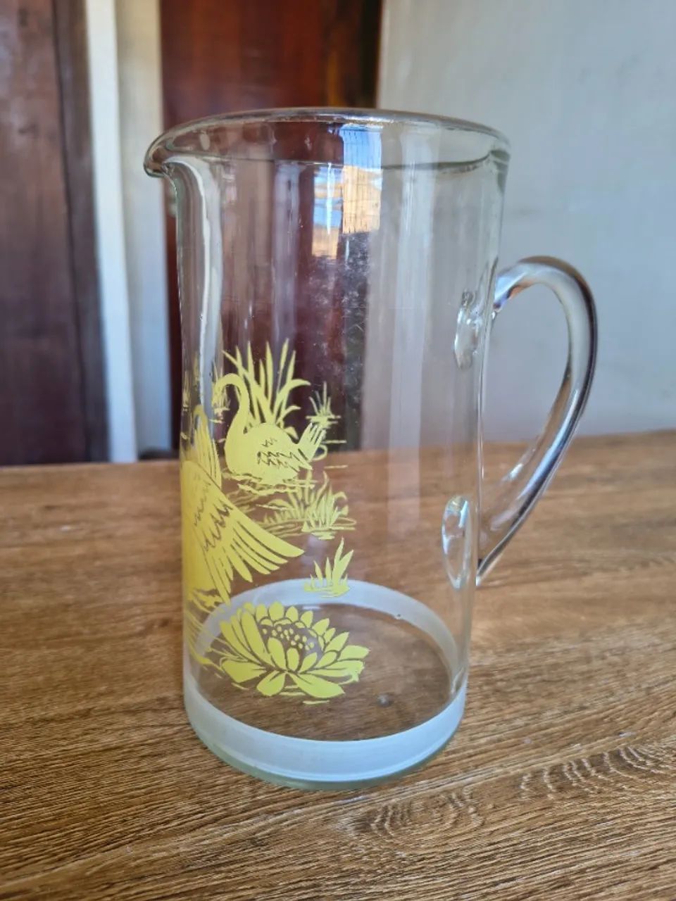 Jarra Libbey (modelo Golden Wheat) pintura amarela ?Cisnes no Lago? (2 litros) - Vintage